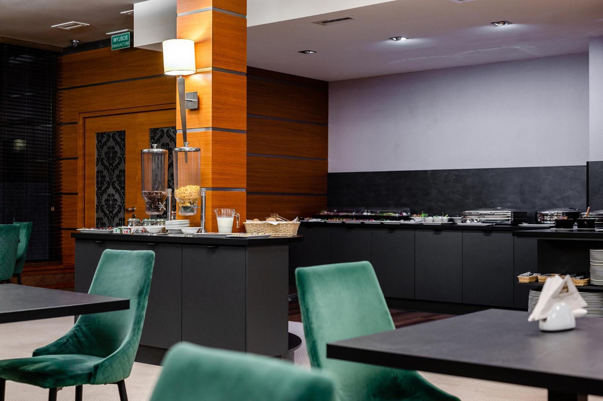 Hotel Alhar Lubliniec Luaran gambar