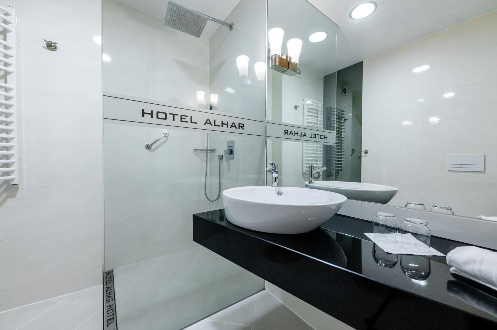 Hotel Alhar Lubliniec Luaran gambar